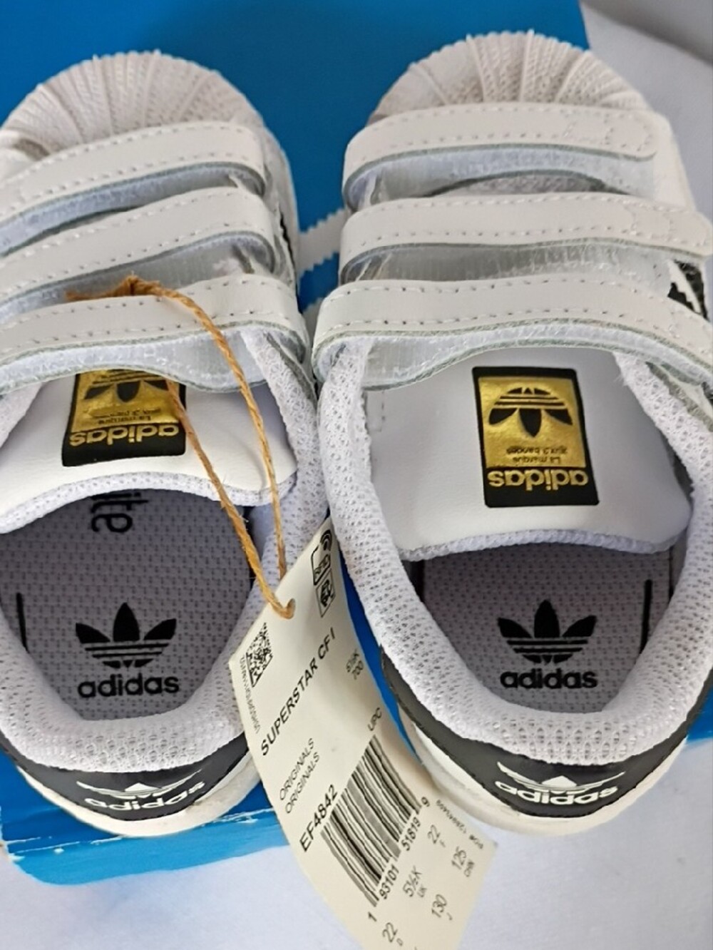 Adidas White and Black Kids Superstar Velcro Sneakers Size 6K - Picture 5 of 8